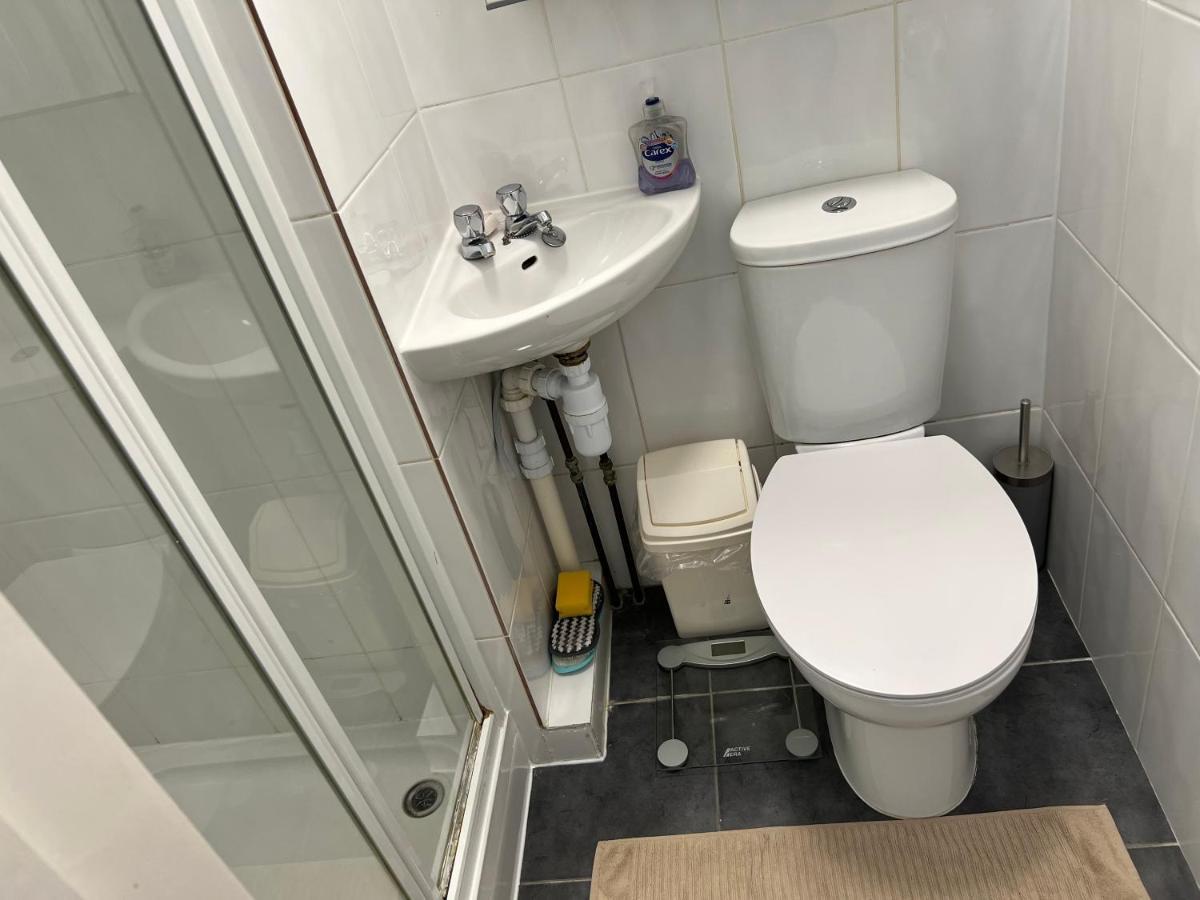 Luxury 1Bed Holiday Flat-10 Minutes From London Bridge & 3Mins Walk To Lewisham Dlr Apartment Exterior photo