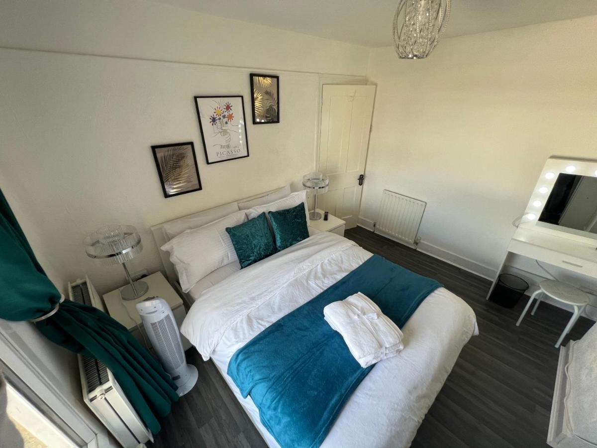 Luxury 1Bed Holiday Flat-10 Minutes From London Bridge & 3Mins Walk To Lewisham Dlr Apartment Exterior photo