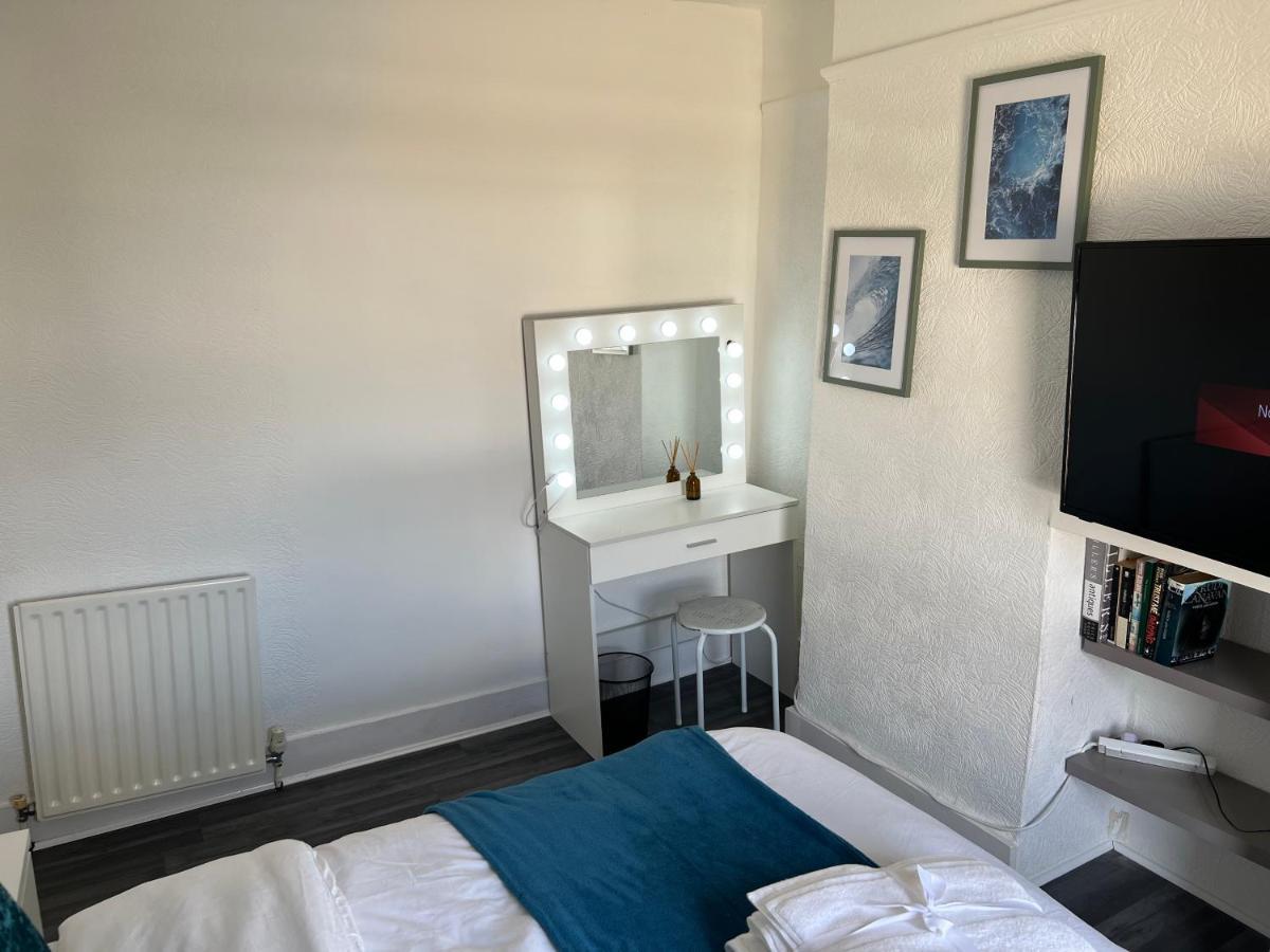 Luxury 1Bed Holiday Flat-10 Minutes From London Bridge & 3Mins Walk To Lewisham Dlr Apartment Exterior photo